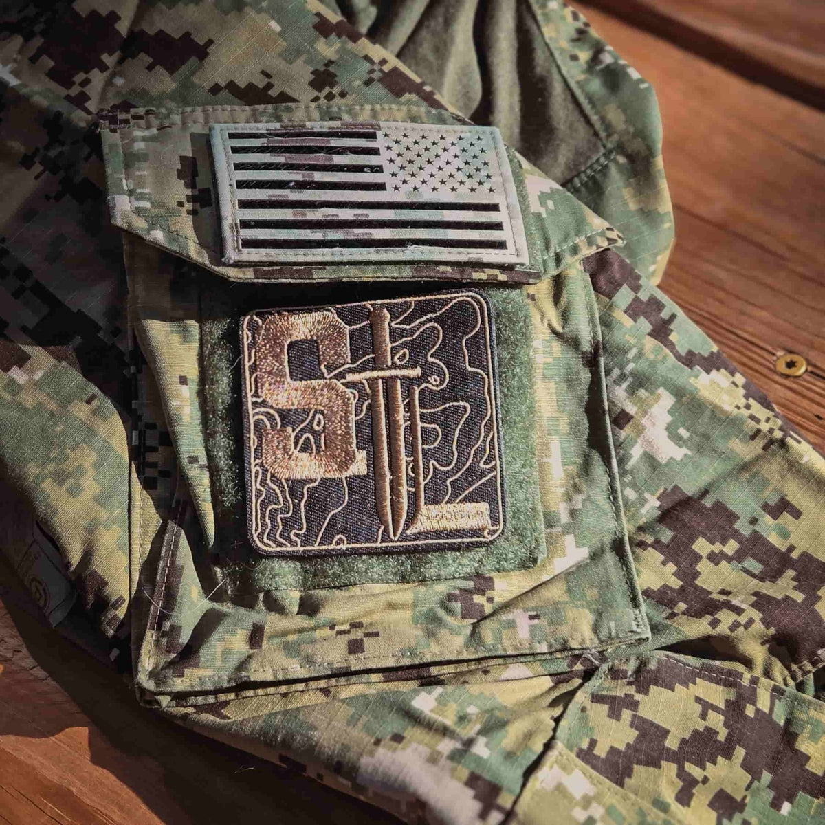 Solus Legion Topo Patch Patches in Without - Solus Legion